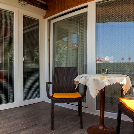 Apartment Hasanec By El-Pi Tours Njivice Exterior foto