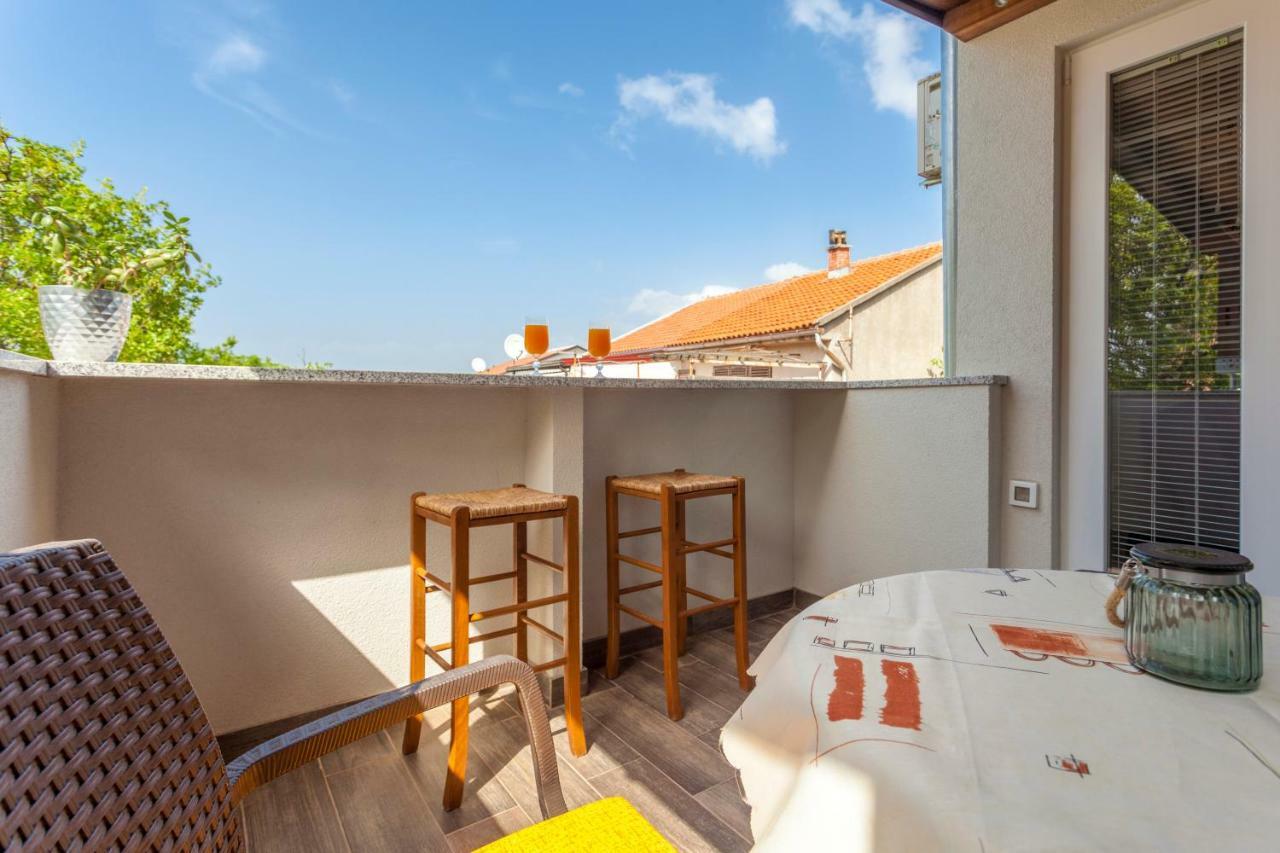 Apartment Hasanec By El-Pi Tours Njivice Exterior foto