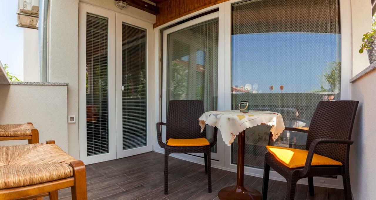 Apartment Hasanec By El-Pi Tours Njivice Exterior foto
