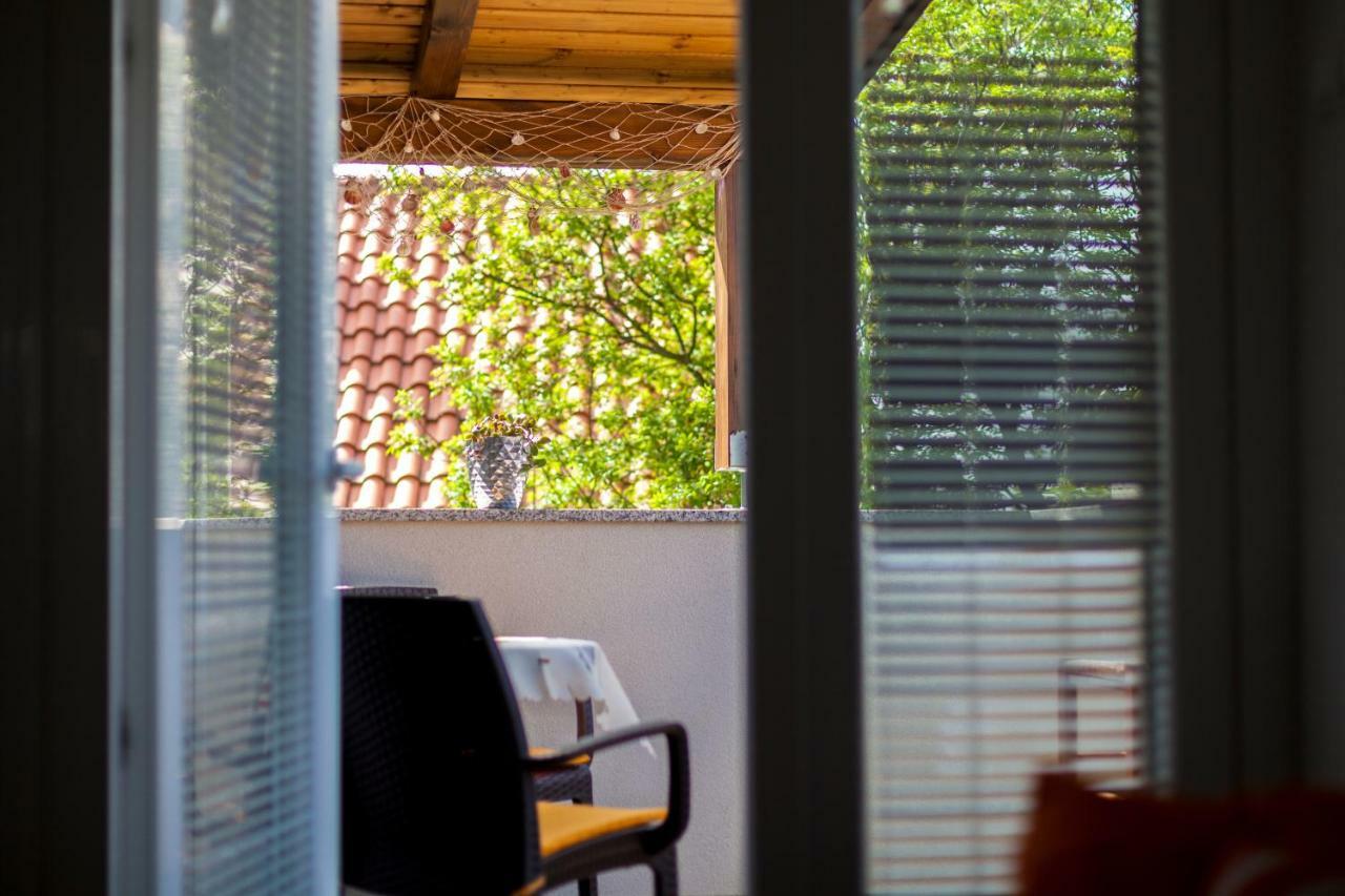 Apartment Hasanec By El-Pi Tours Njivice Exterior foto