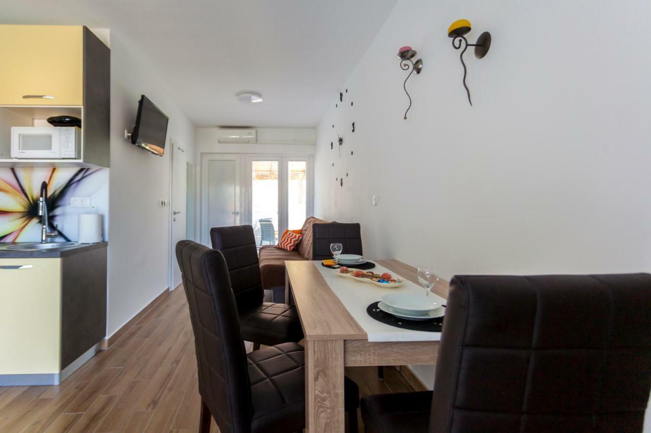 Apartment Hasanec By El-Pi Tours Njivice Exterior foto